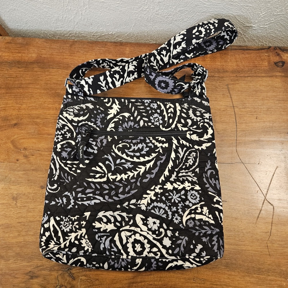 Vera Bradley Women's Black Noir Paisley Crossbody Purse Adjustable Strap Pockets